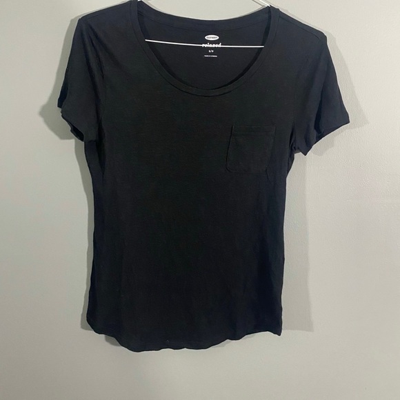 Old navy Relaxed Fit Round Neck Black Tee - Picture 6 of 8